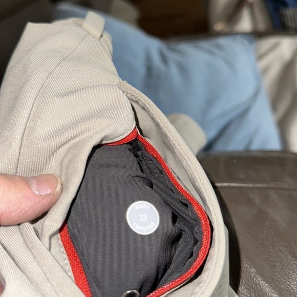 Lululemon Men’s Golf Shorts 32, 11”, Khaki/Stone - Picture 7 of 8